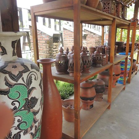 Balkondes Karanganyar Pottery Academy Hotel Magelang Ngoại thất bức ảnh
