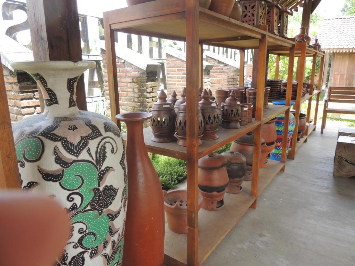 Balkondes Karanganyar Pottery Academy Hotel Magelang Ngoại thất bức ảnh