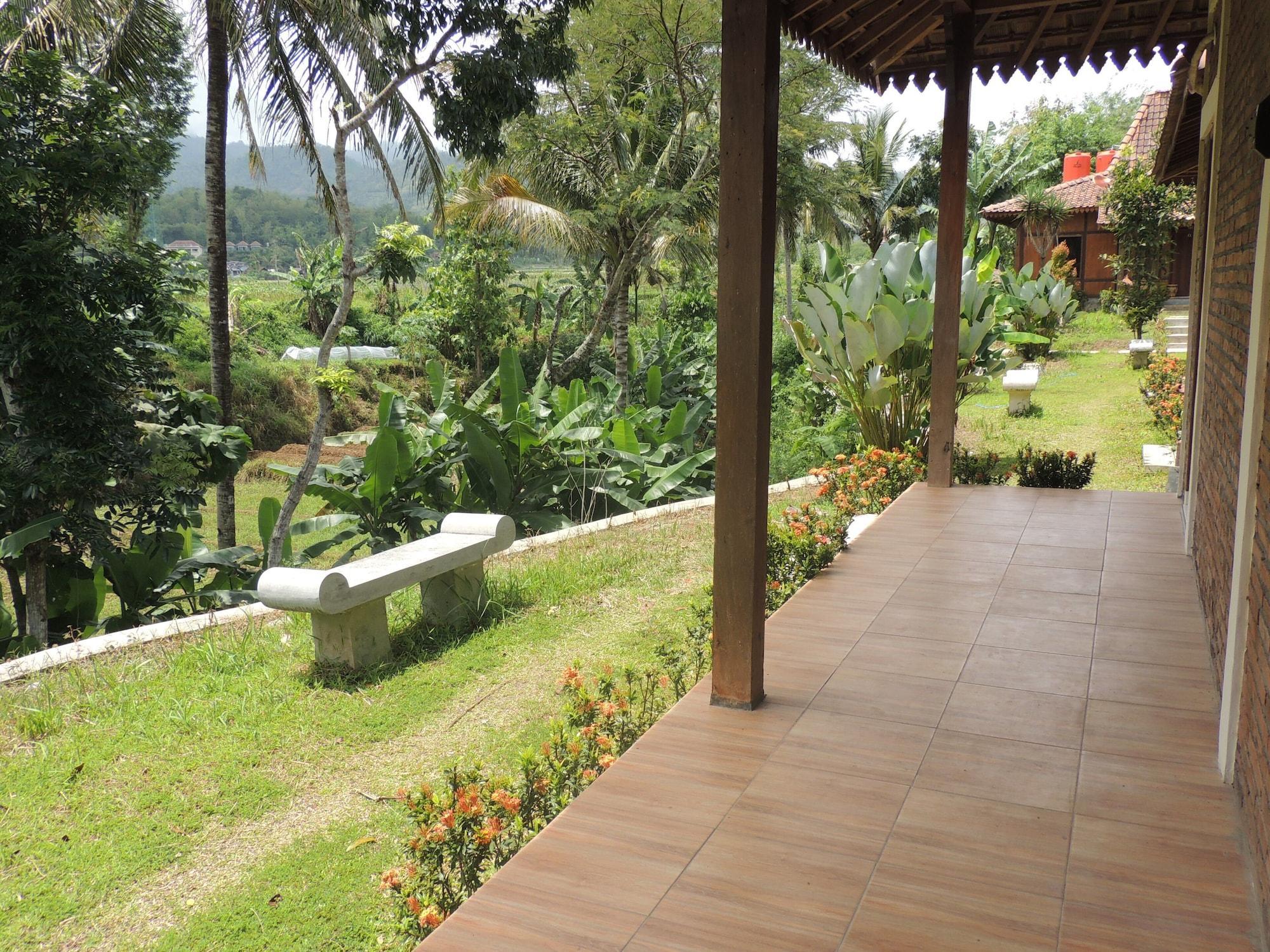 Balkondes Karanganyar Pottery Academy Hotel Magelang Ngoại thất bức ảnh