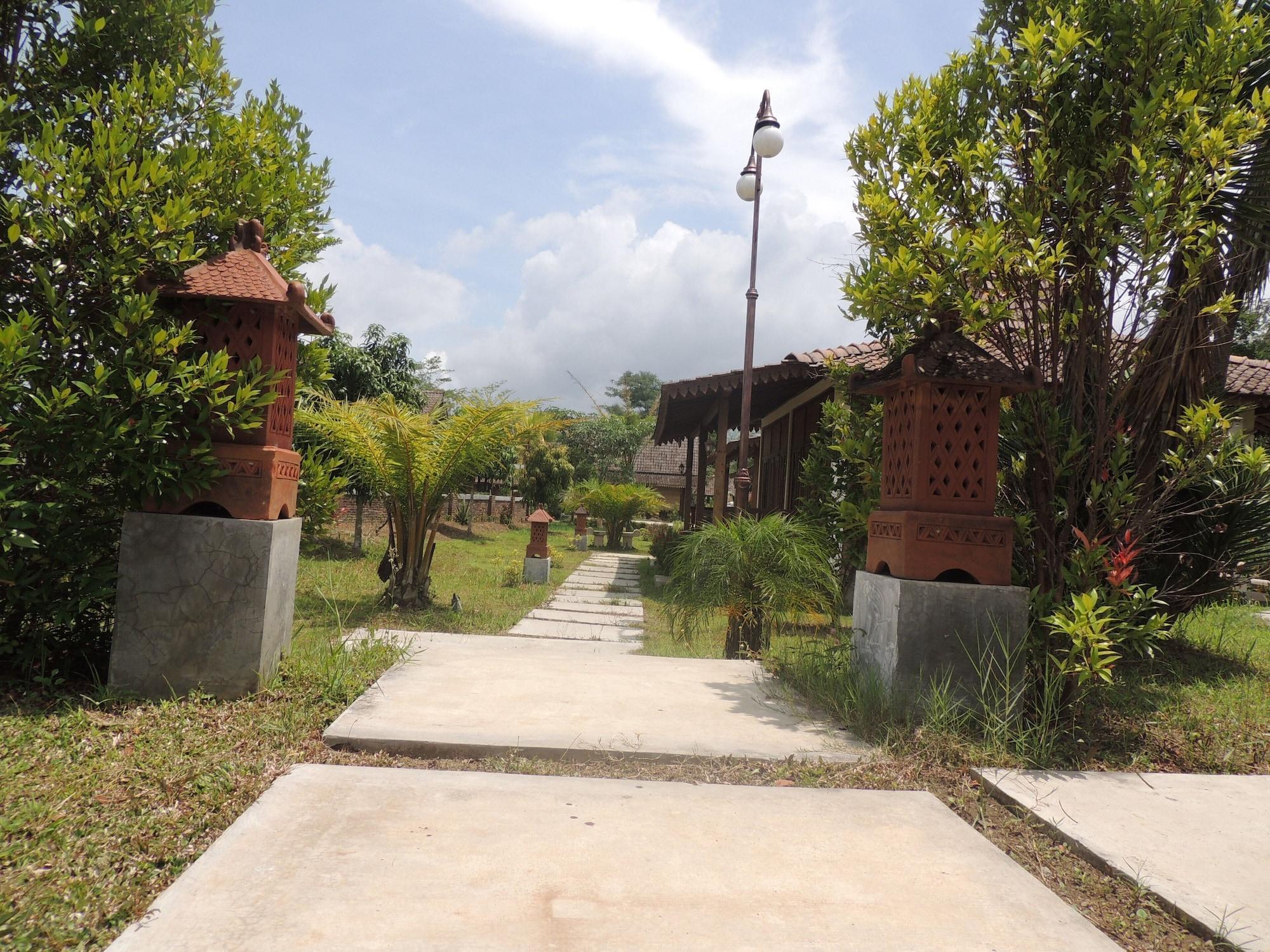 Balkondes Karanganyar Pottery Academy Hotel Magelang Ngoại thất bức ảnh