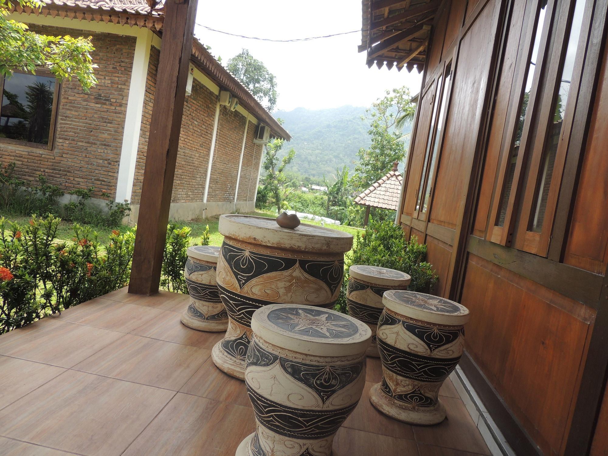 Balkondes Karanganyar Pottery Academy Hotel Magelang Ngoại thất bức ảnh