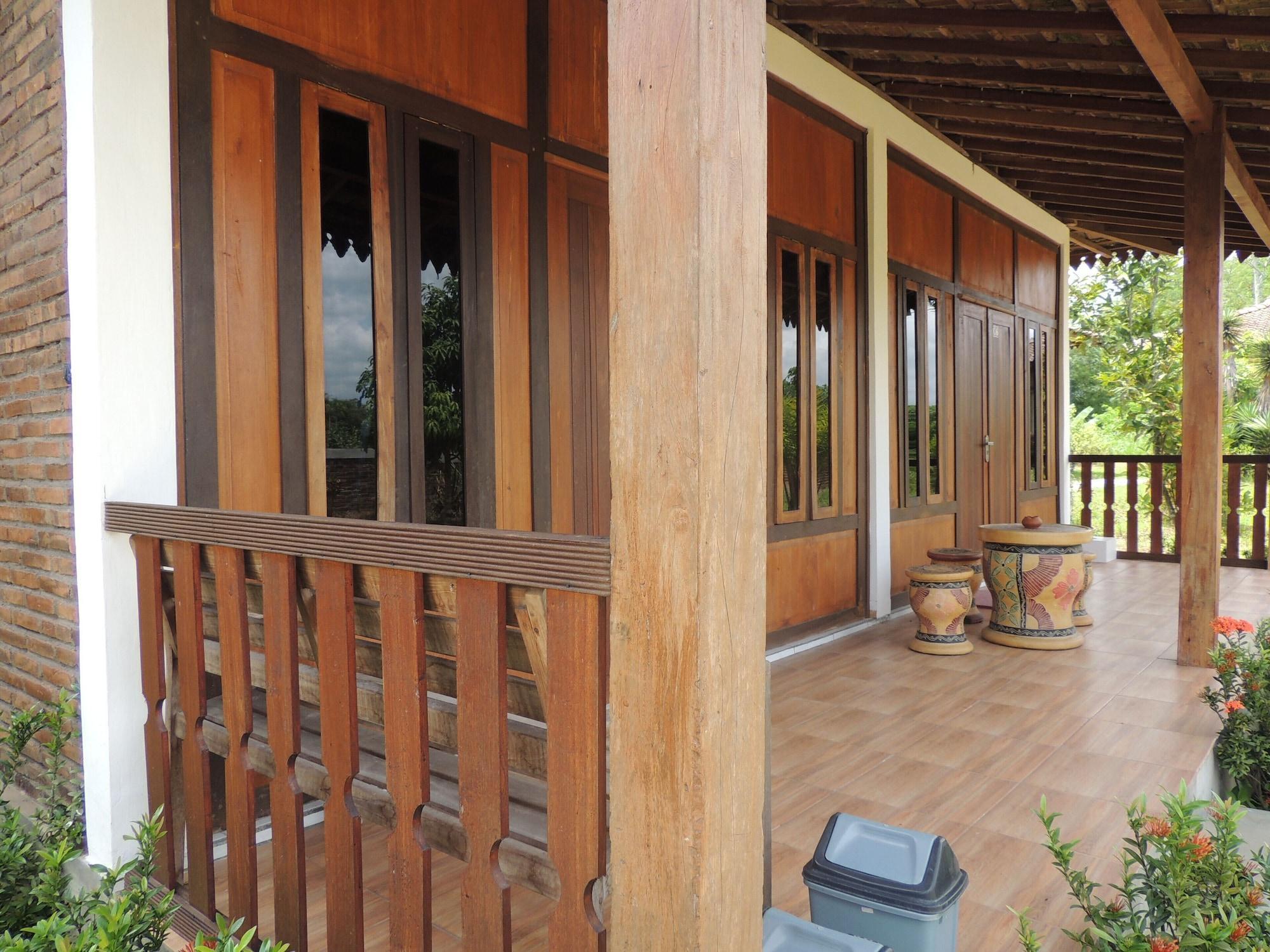 Balkondes Karanganyar Pottery Academy Hotel Magelang Ngoại thất bức ảnh